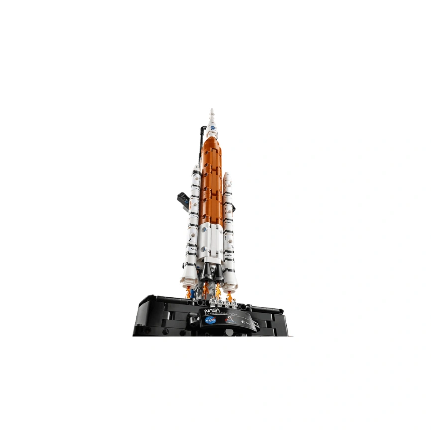 Конструктор LEGO Technic NASA Artemis Space Launch System Rocket 42221 фото 2